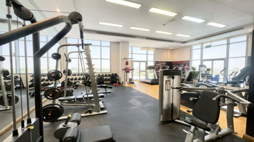 LUXURIOUS FULLY FURNISHED 3-BEDROOM APARTMENT FOR RENT
