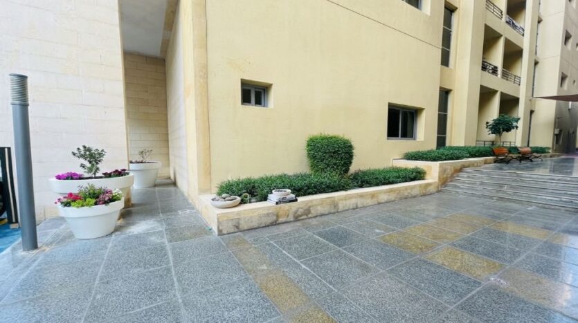 LUXURIOUS FULLY FURNISHED 3-BEDROOM APARTMENT FOR RENT
