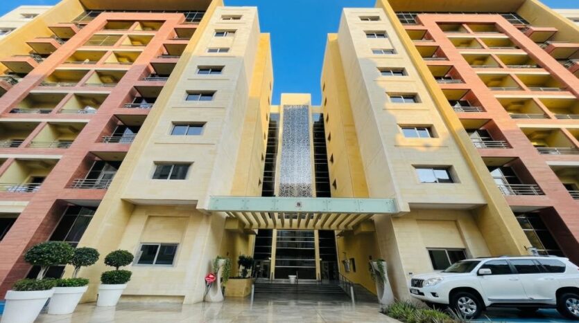 LUXURIOUS FULLY FURNISHED 3-BEDROOM APARTMENT FOR RENT